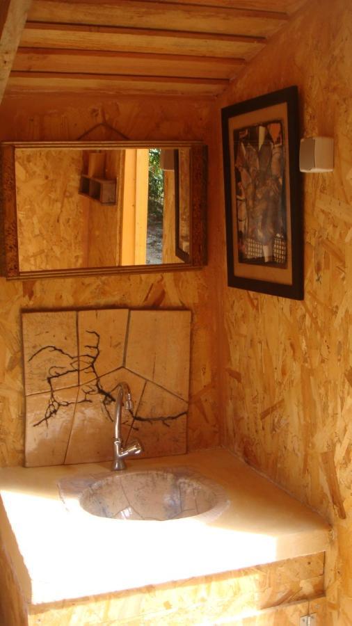Kerterre Des Gallerands Bessais-le-Fromental Buitenkant foto